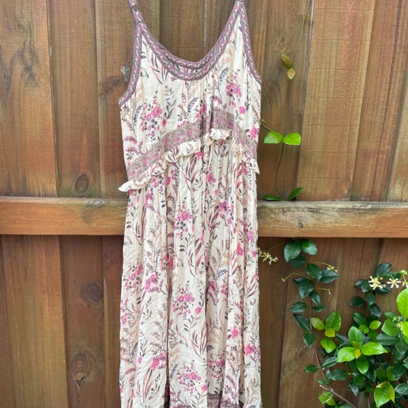 Spell and the Gypsy Maisie Midi dress - Picture 4 of 5